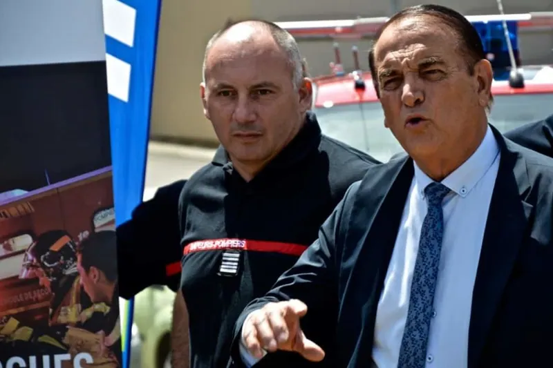 Le contrôleur général Éric Flores (DDSIS 34) et Kléber Mesquida (PCASDIS 34) en 2019